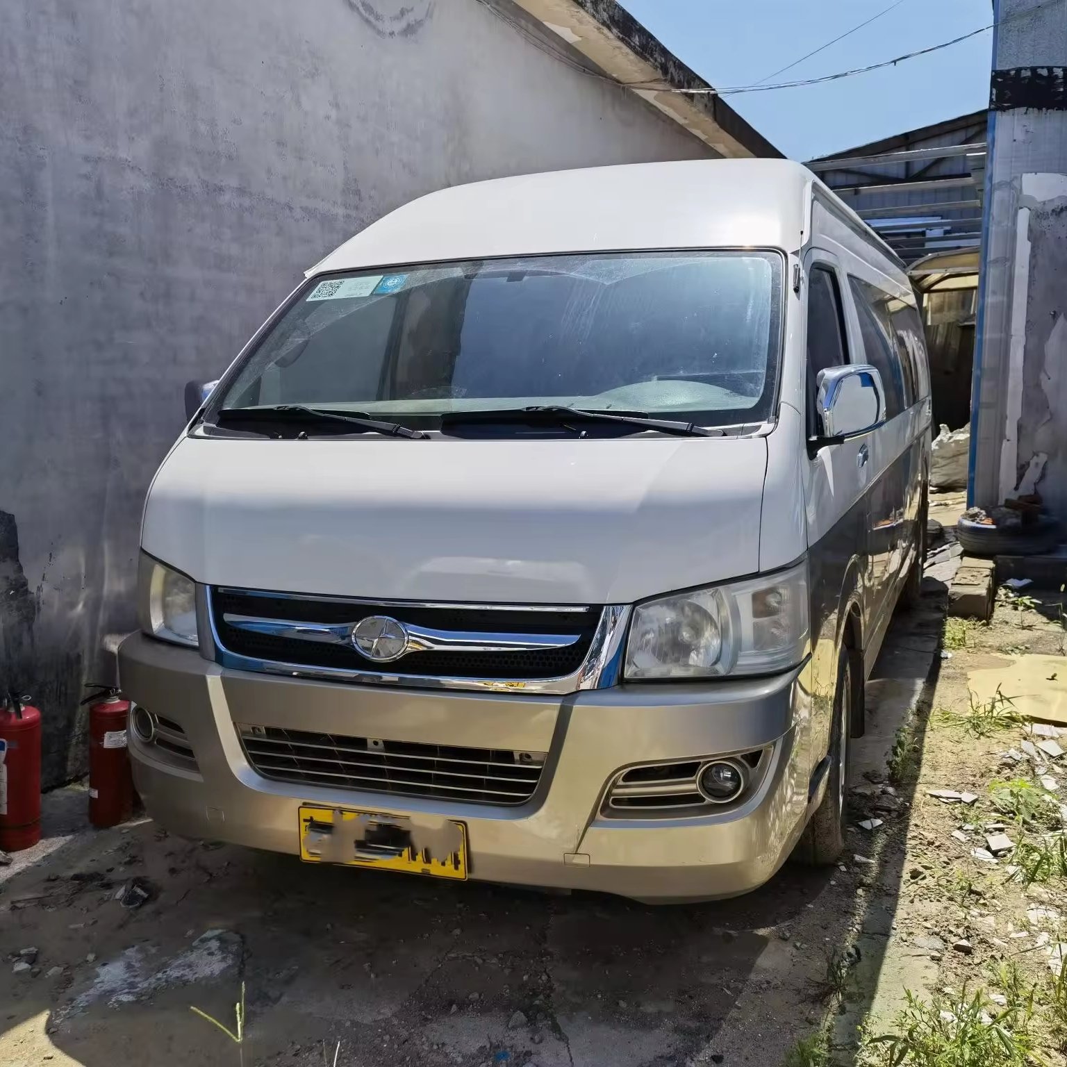 FREE SHIPPING Experience the Reliability of a Used TOYOTA HIACE With 18 Seats Euro 2 Emission and Powerful Diesel Engine